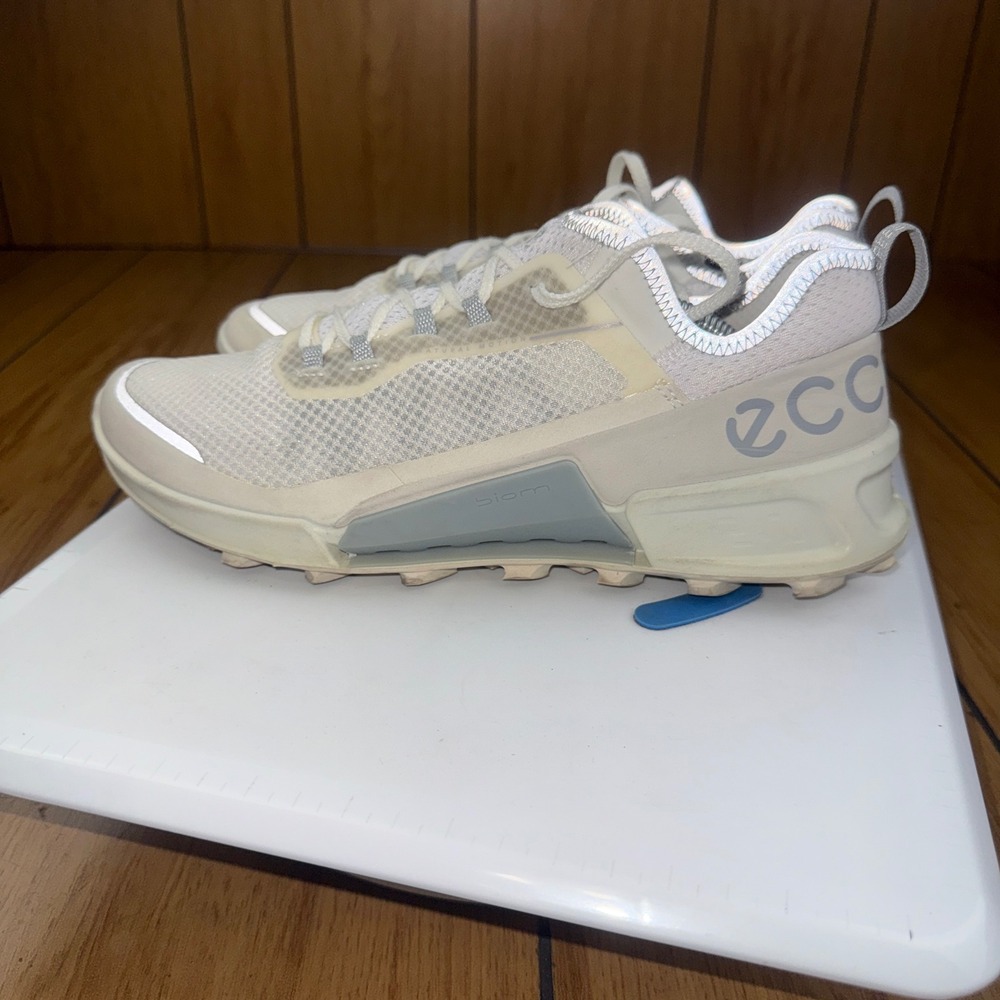 ECCO‎ BIOM 2.1 Natural Motion Shoes Cream White 822803-59132 Womens 9-9.5 EU 40